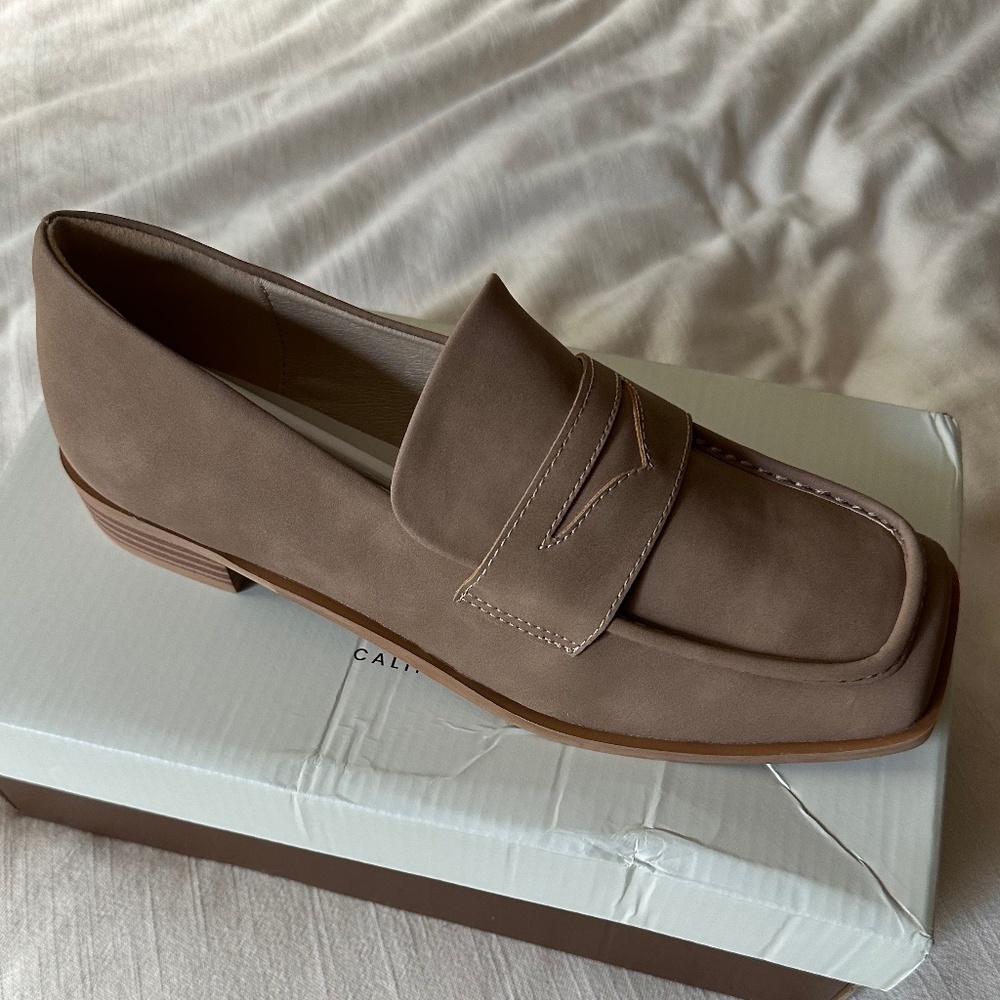 Vici Curtis Loafers - Tan